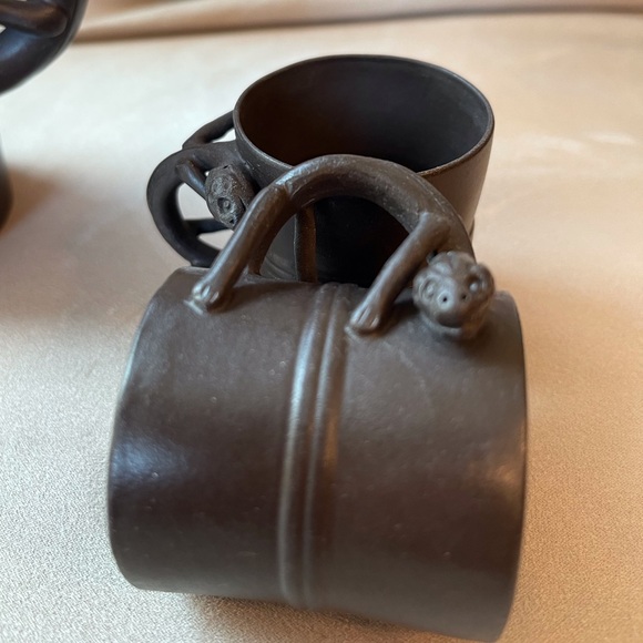 Clay Chinese Yixing Lizard Dragon Teapot with teacups - Picture 5 of 7